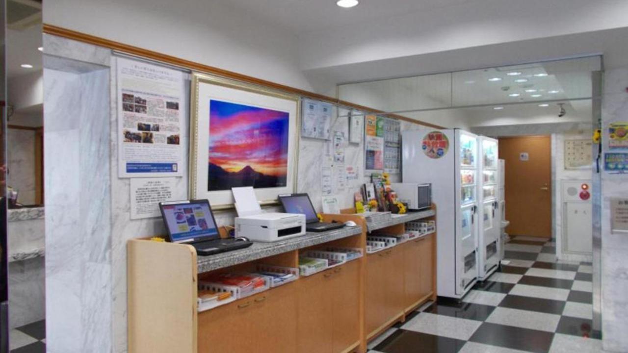 Toyoko Inn Tokyo Asakusa Senzoku Tsukuba Express Extérieur photo