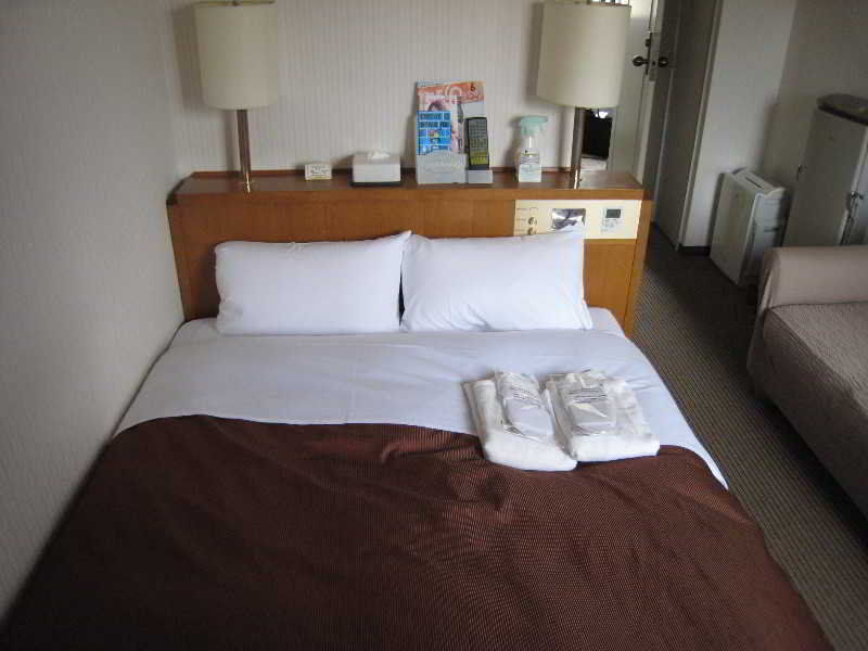 Toyoko Inn Tokyo Asakusa Senzoku Tsukuba Express Extérieur photo