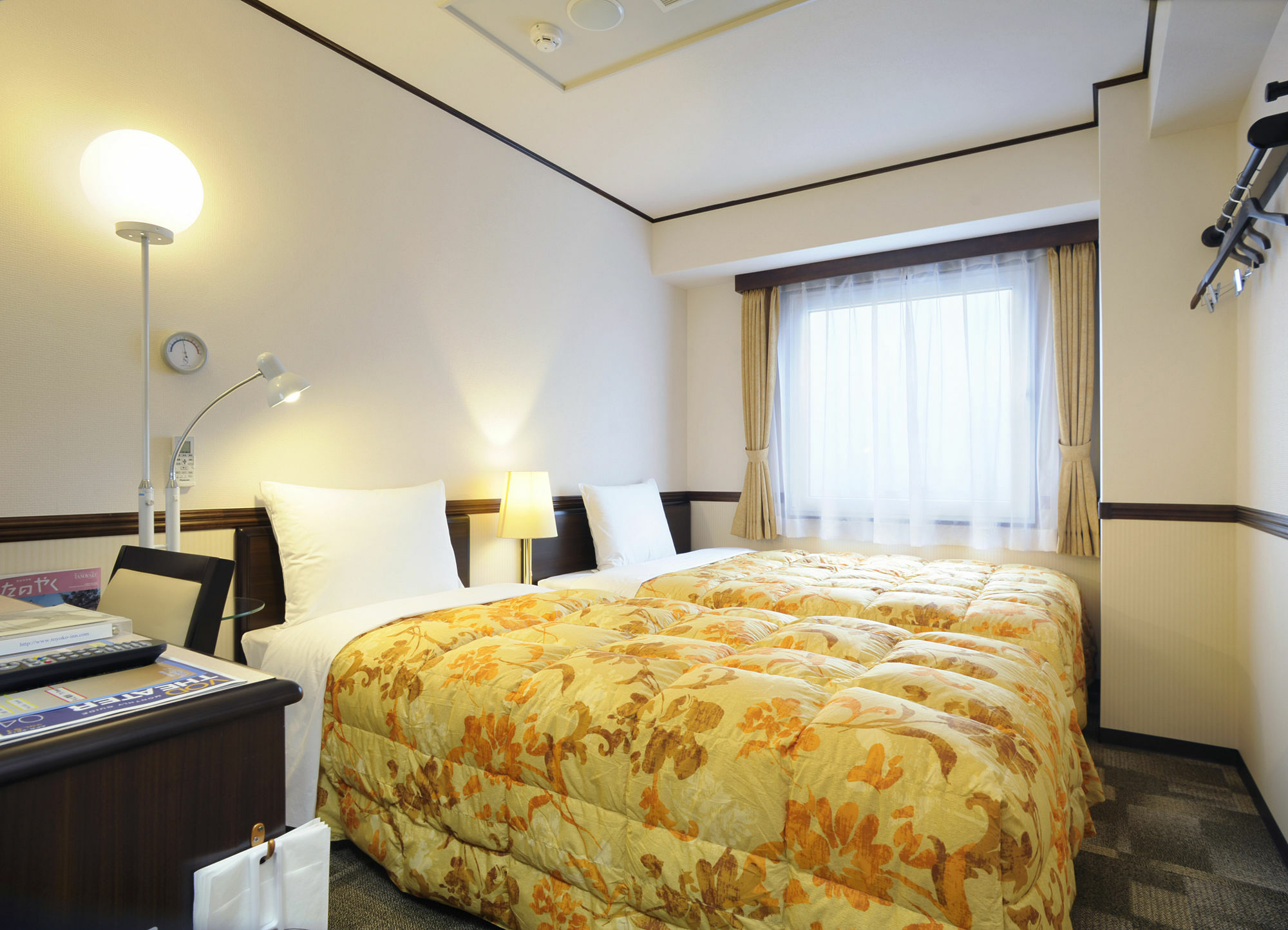 Toyoko Inn Tokyo Asakusa Senzoku Tsukuba Express Extérieur photo