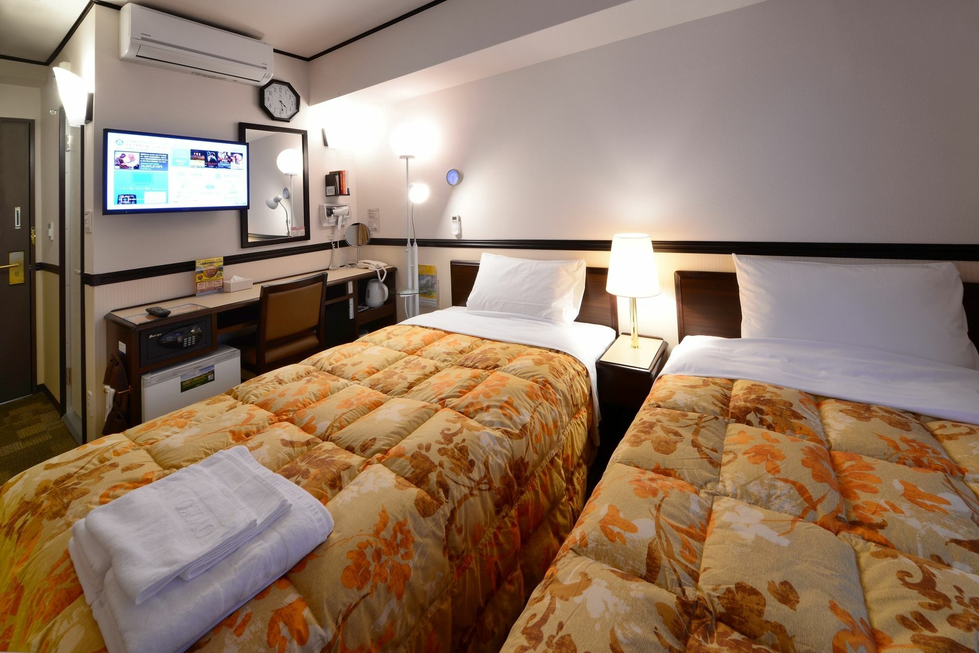 Toyoko Inn Tokyo Asakusa Senzoku Tsukuba Express Extérieur photo