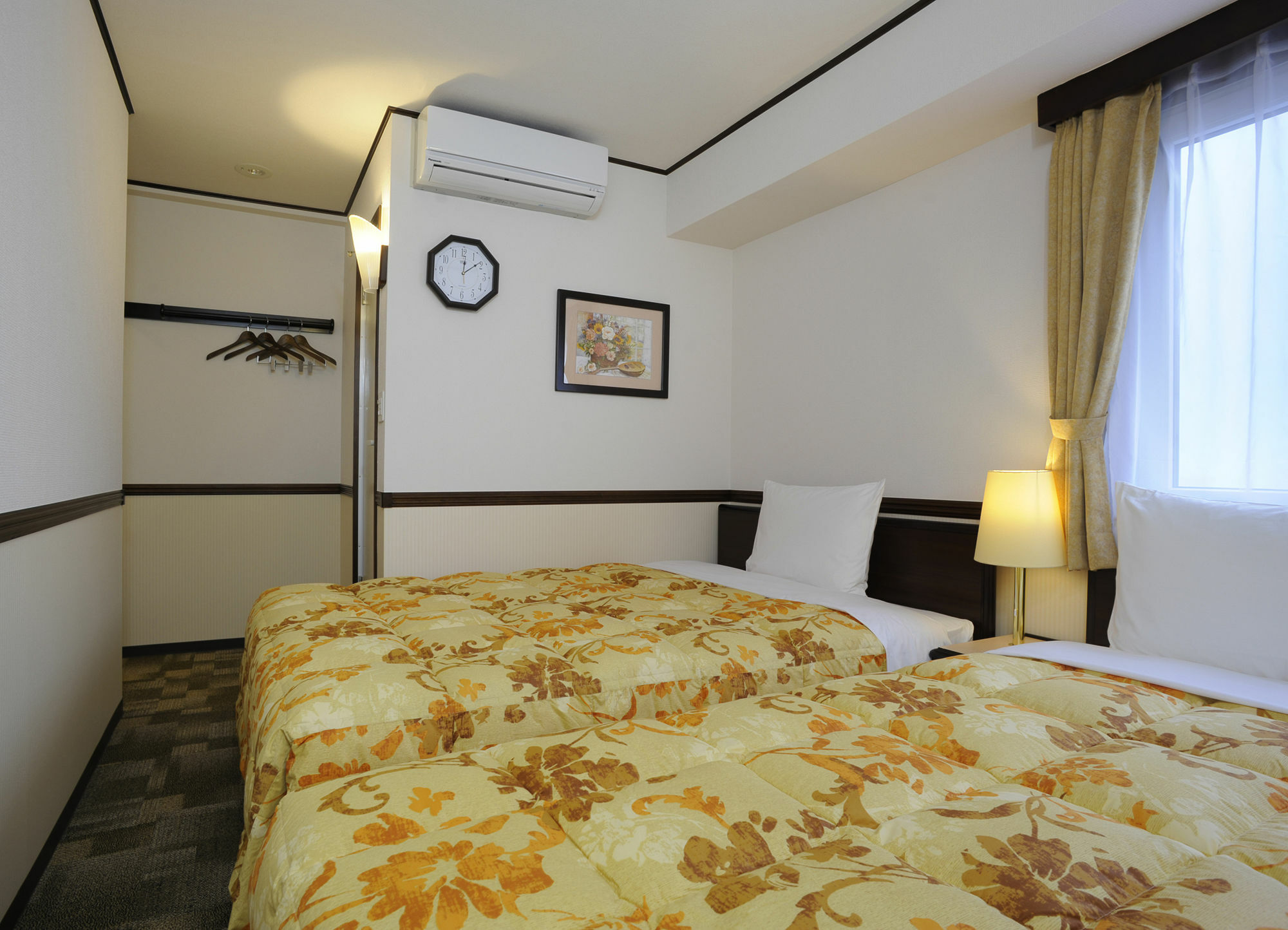 Toyoko Inn Tokyo Asakusa Senzoku Tsukuba Express Extérieur photo